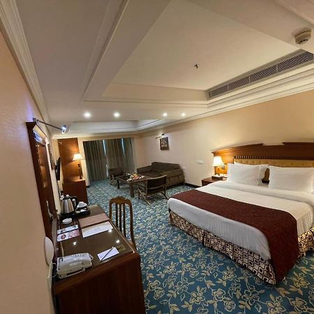 Basra International Hotel Exterior foto